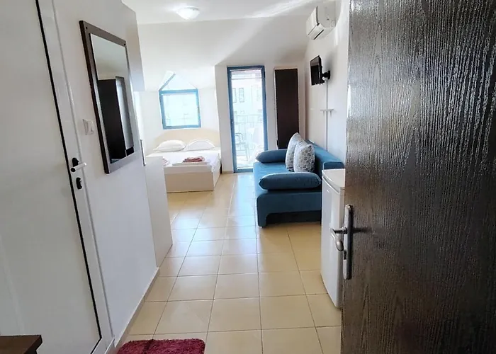 жасмин клуб Apartment *