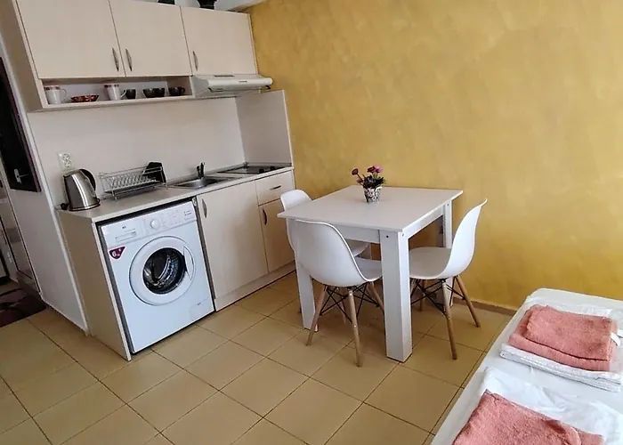 жасмин клуб Apartment Slantschew brjag