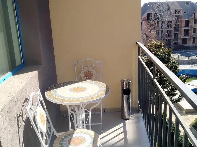 жасмин клуб * Солнечный берег